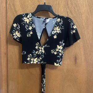 H&M Black Floral Crop Top